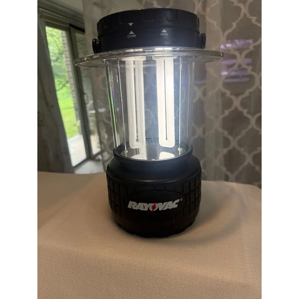 Rayovac Sportsman 8D Fluorescent Camping Lantern